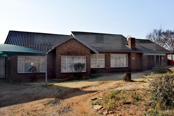 4 Bedroom house situated in Rensburg you will find this low-maintenance facebrick family home awaiting its new owner. If space is what ...