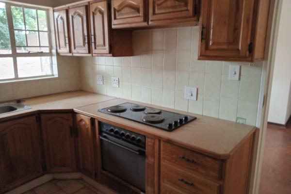 Unit consist of 1 bedroom with fitted build-in cupboards
Spacious separate living ...