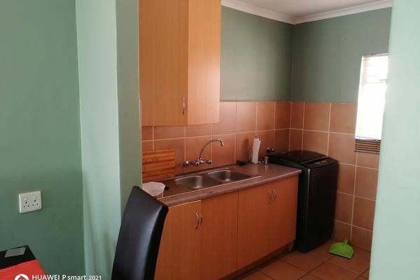 This lovely townhouse is situated in a 24 hour security estate in Amandasig. consisting of 2 bedrooms, 2 bathrooms, open plan dining ...