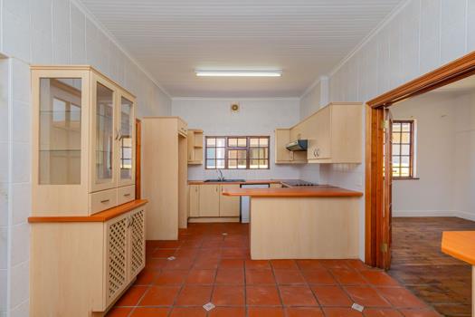 4 Bedroom House for sale in Wynberg