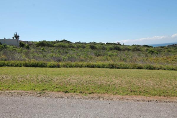 Situated in the ever-popular Umdoni Downs Estate, this well-sized plot is waiting to be ...