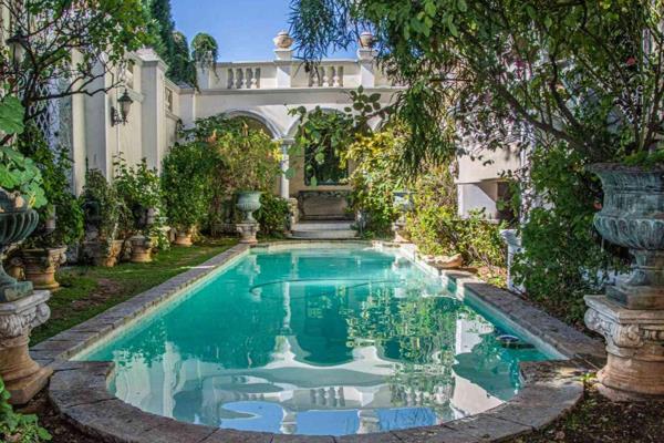 Indulge in opulence and splendor with this remarkable colonial mansion. Perfect for the affluent and renowned, this long-established ...