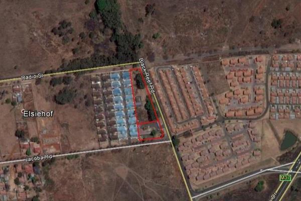 This industrial property, located in Union Germiston, offers a substantial opportunity ...