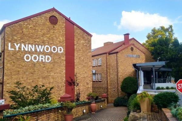 LYNNWOOD OORD-WELCOMES YOU-VERWELKOM U

Preferable accommodation for the elderly in Pretoria
Verblyf van voorkeur vir ouer mense in ...