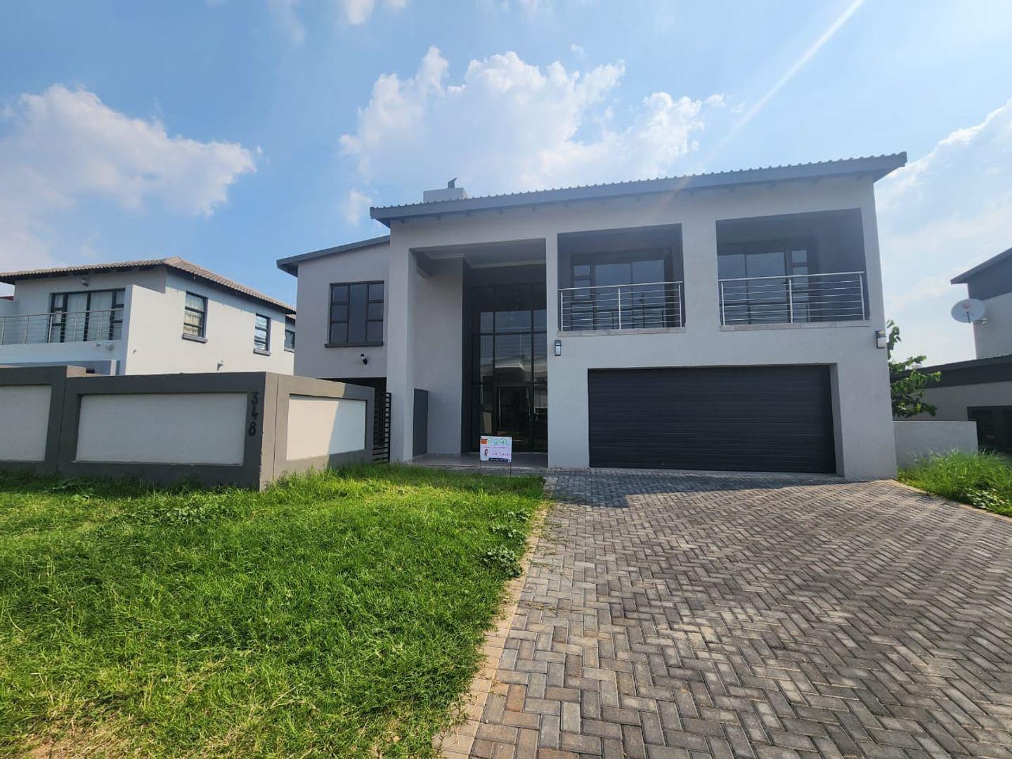 4 Bedroom House for sale in Zambezi Manor Lifestyle Estate - P24-113937567