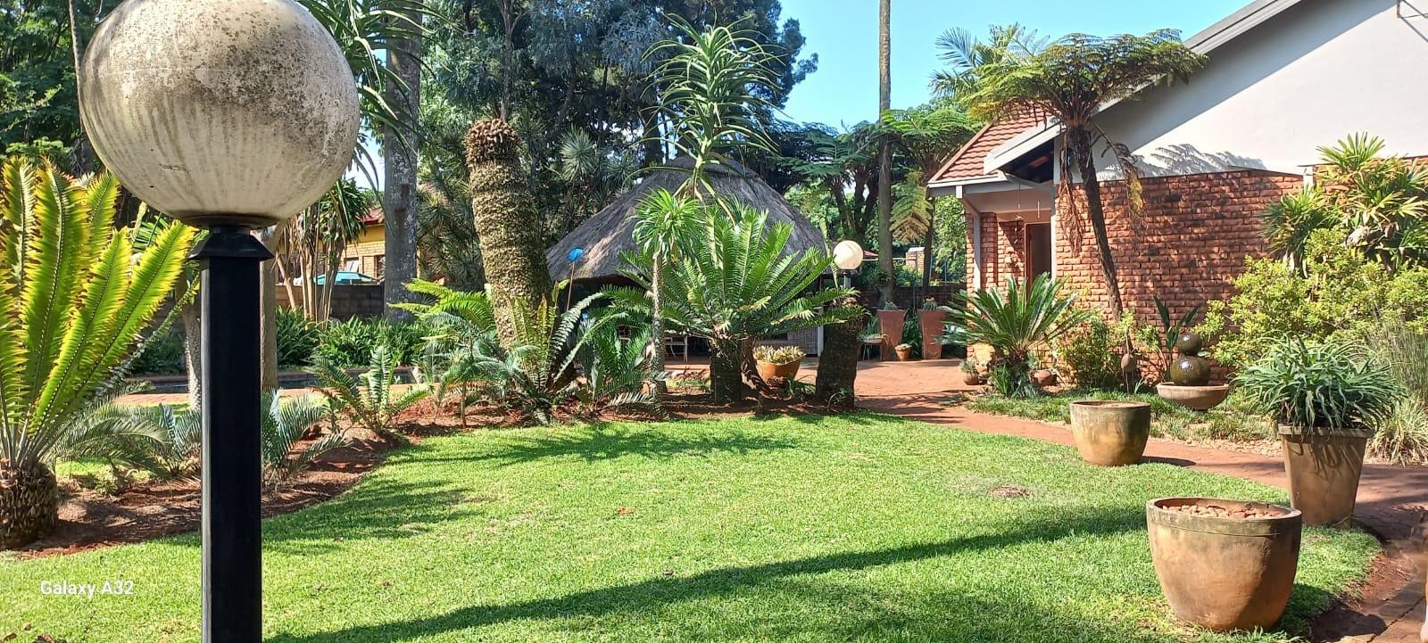 4 Bedroom House for sale in Louis Trichardt 5 Koraalboom Street P24