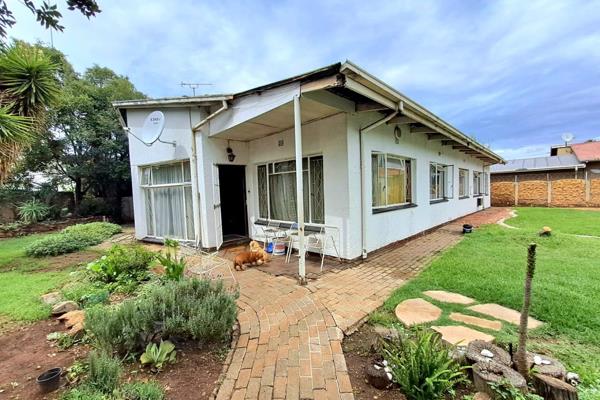 Prime location | corner stand | home, offices or multi lodging directly opposite sparks ...