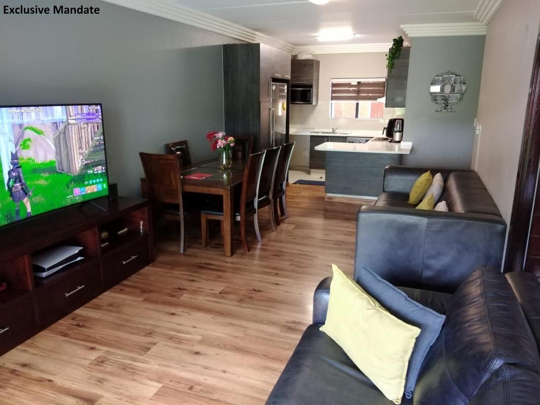 3 Bedroom Townhouse for sale in Eveleigh P24113946904