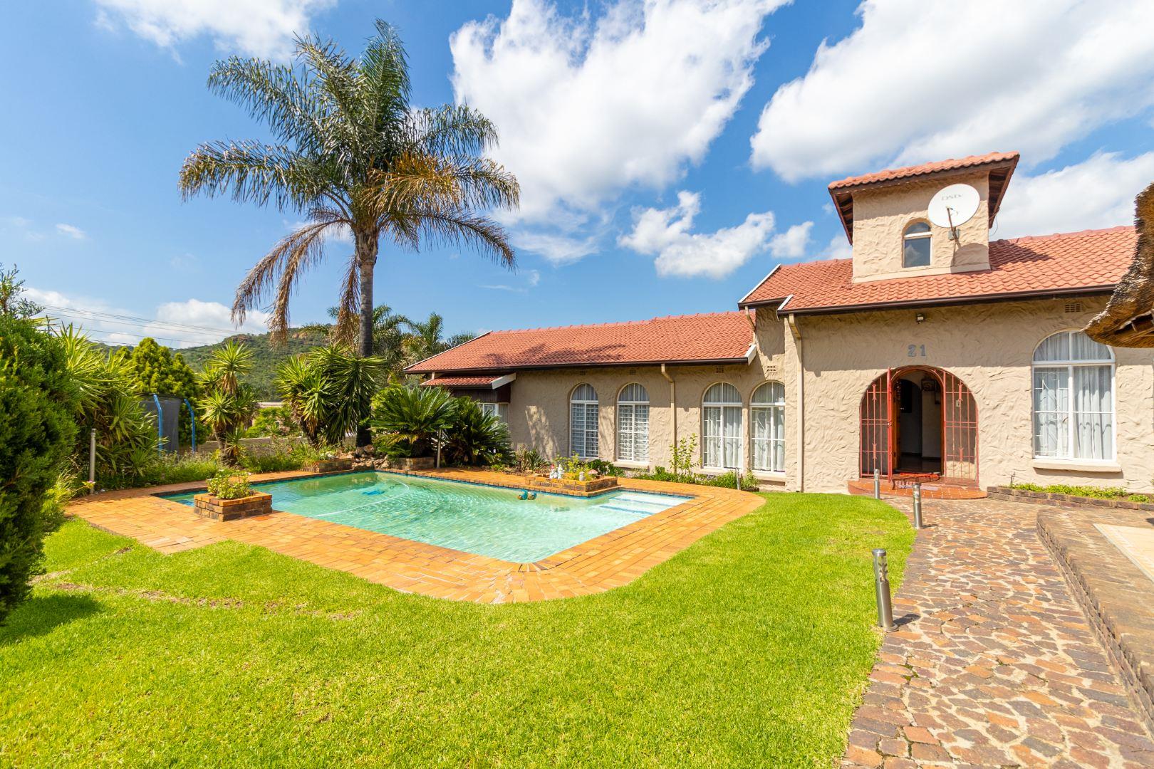 Mondeor Property : Property and houses for sale in Mondeor : Property24 ...
