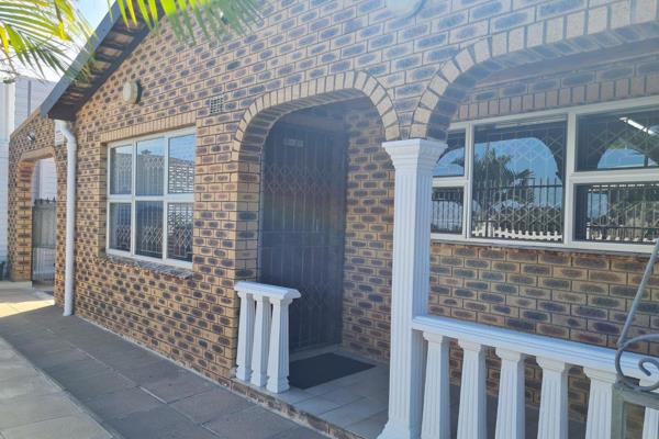 JAZMAX PINETOWN presents...

Immaculate Home in Shallcross
Can be turned into a home of your choice with little or no  ...