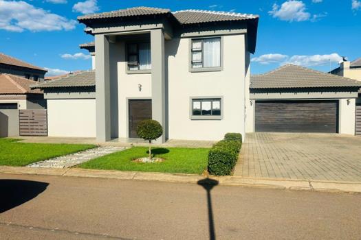 4 Bedroom House for sale in Silver Stone Country Estate