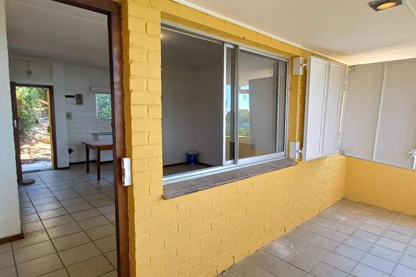 A Unfurnished Two (2) Bedroom House available high up in Miller Street, Gordons Bay. The house is old, but everything works. The house ...