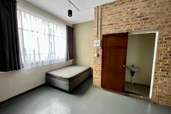 Check out this amazing furnished studio apartment! This cosy space includes a comfortable double bed, fridge, curtains, spacious ...