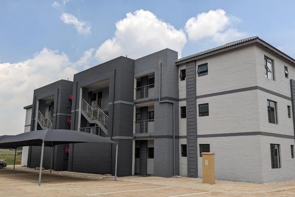 Introducing Methley Manor, a brand new development with a modern feel located in Pomona, Kempton Park. This development is conveniently ...