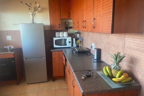 Neat 2 Bedroom Apartment For Sale in Krugersdorp
Neat Apartment for sale in Quellerie ...