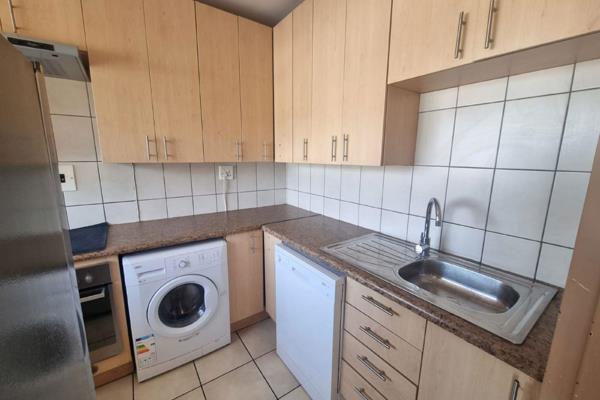 SOLE AND EXCLUSIVE MANDATE

Neat and spacious 2-bedroom apartment situated in the heart of Casseldale in Springs on the East Rand of ...