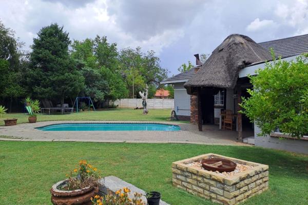 Located in the heart of St. Helena, Welkom, this charming 3-bedroom, 2.5-bathroom home offers the perfect blend of comfort and ...