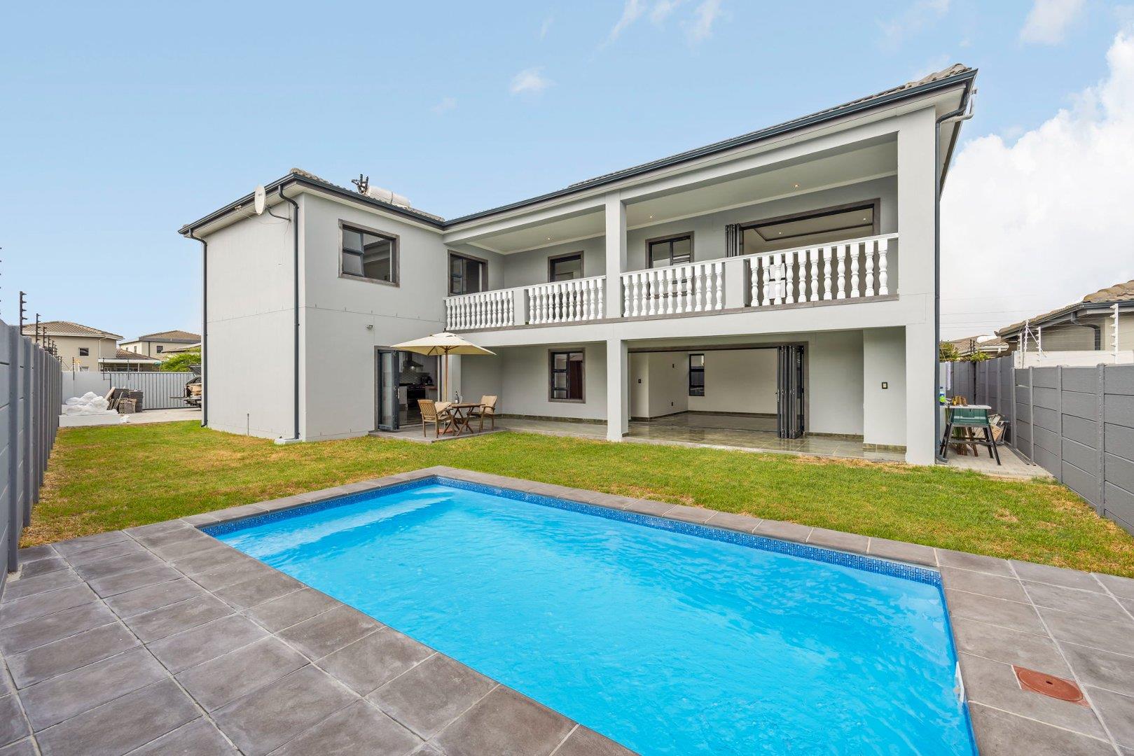 5 Bedroom House for sale in Parklands North P24113959654