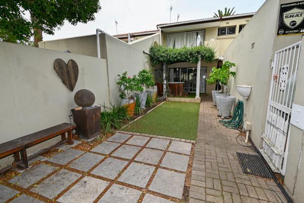 This lovely 3-bedroom duplex is situated in Stellenberg Gardens complex. The unit is very neat and offer ample space outside as well. ...