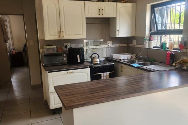 Flats to rent sales in edenvale