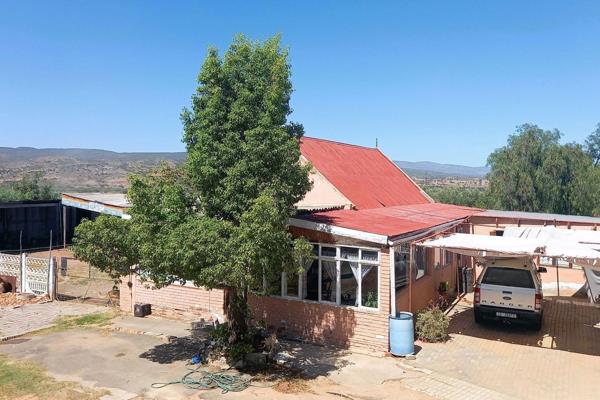 Experience country living in this serene Karoo-veld landscape, located approximately 14 km from the town of Oudtshoorn, opposite the ...