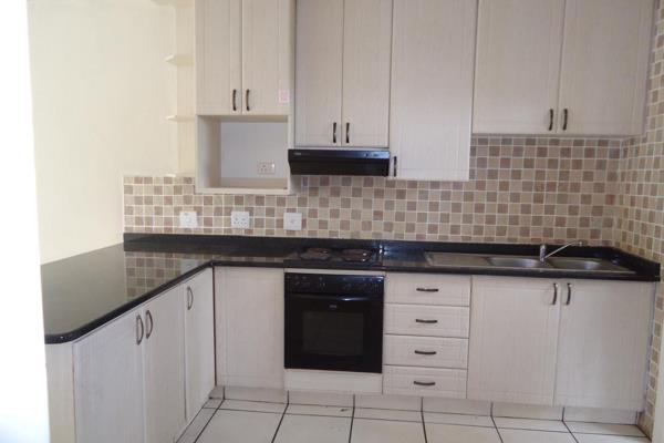 This neat 2 bedroom 2 bathroom open plan kitchen and lounge, is awaiting for you to come and make it your new happy home.
The kitchen ...