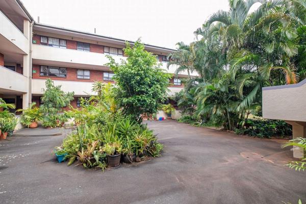 This neat and spacious 2 bedroom 2 bathroom apartment is situated in a quiet and secure complex in the heart of Illovo Beach.

Situated ...