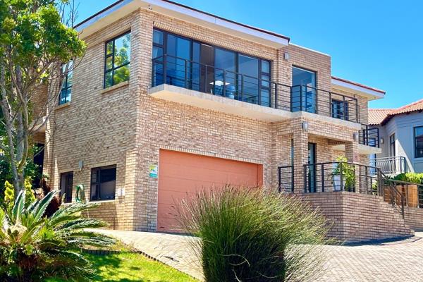 Welcome to Mossel Bay Golf Estate, a luxurious 4-bedroom, 4-bathroom rental home perfect ...