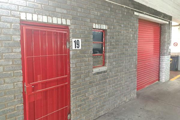 Unit in Aeroton offers a neat and functional space for lease at R10,000 per month plus ...