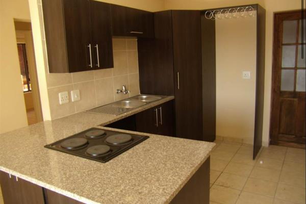 Here&#39;s a beautiful 2-bedroom apartment for sale in Summefield Estate. It&#39;s situated in a very safe estate in Centurion. Let us ...