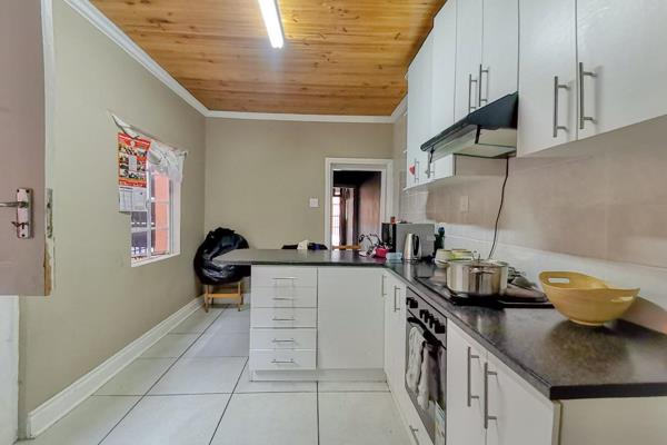 Exclusive Mandate with Quay 1 International Realty

Within the desirable suburb of Zonnebloem, this property caters to a diverse ...