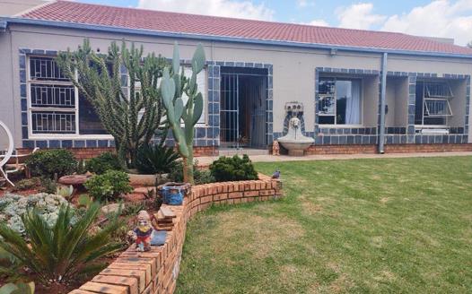 4 Bedroom House for sale in Fochville