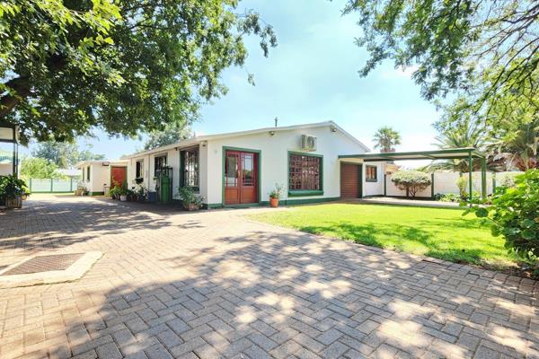 Nestled in the heart of Meyerton, this spacious family home offers modern comforts on a generous 1260m&#178; erf. The property features ...