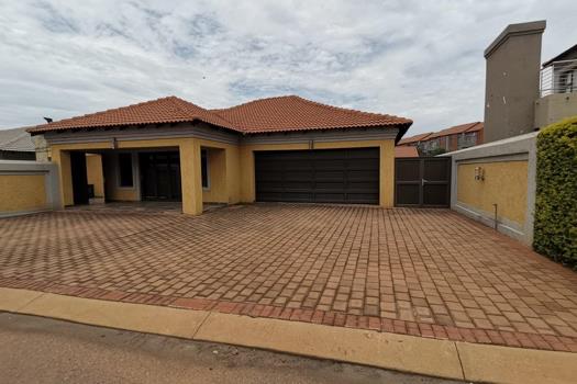 3 Bedroom House for sale in The Orchards