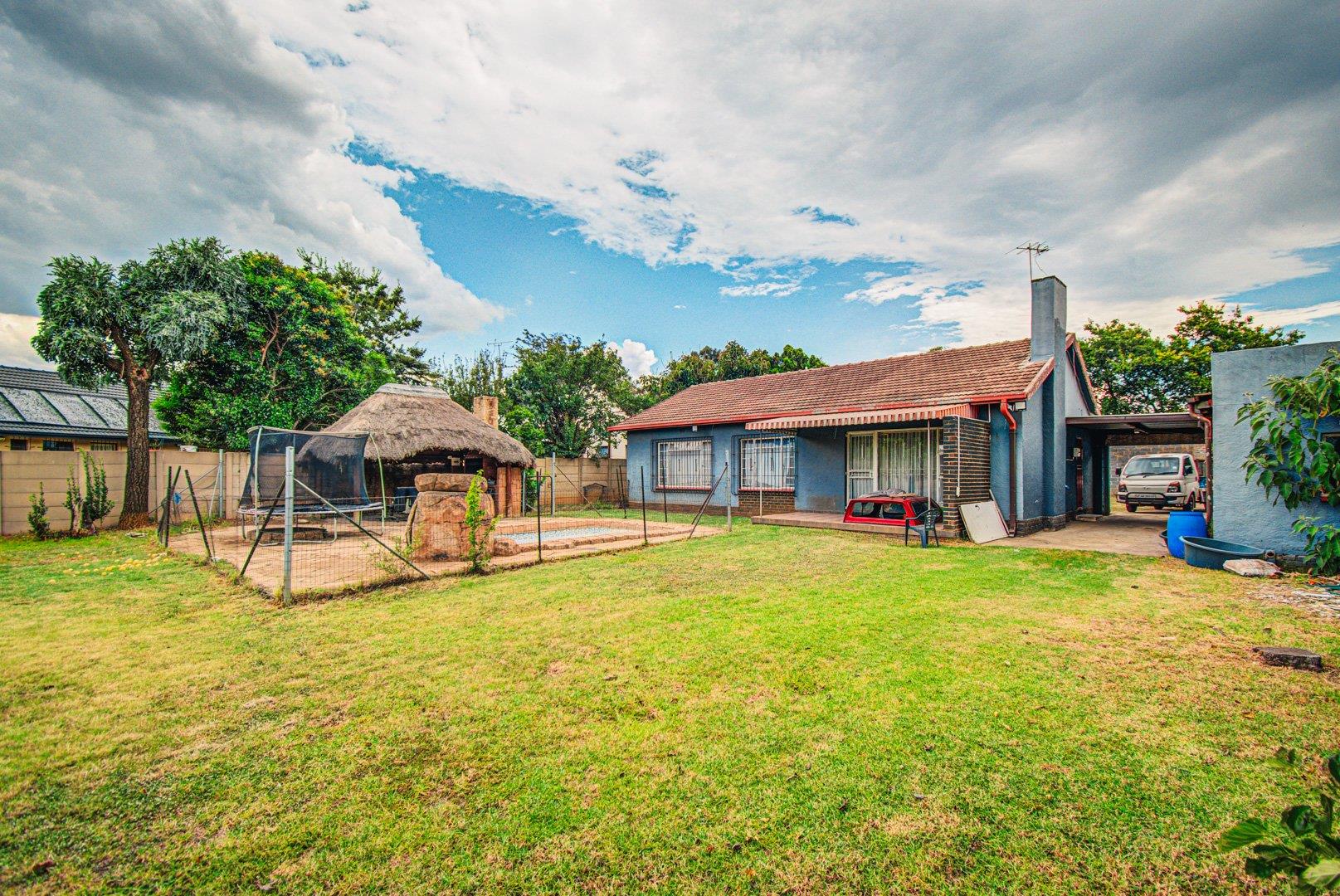 3 Bedroom House for sale in Cresslawn P24113983487