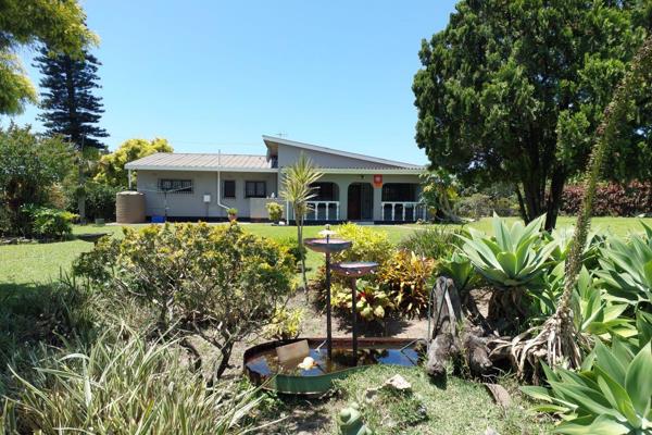 This property nestled in a secure pocket within Protea Park, this stunning property affords all the easy of family living with a ...