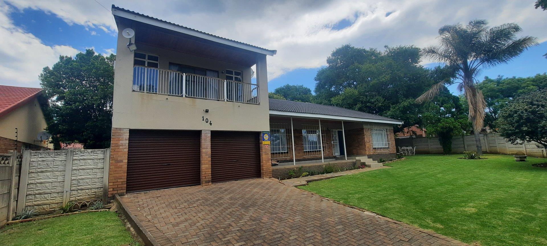 3 Bedroom House for sale in Pioneer Park P24113985468