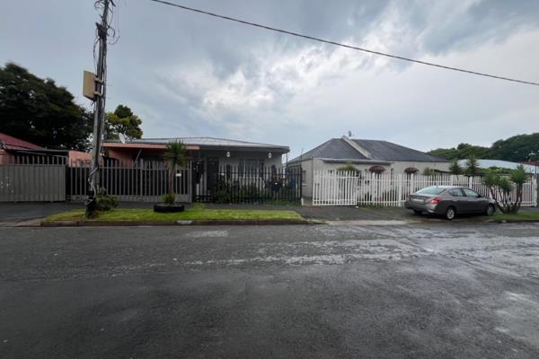 If you are looking for investment property do not look further than this property.

This property is situated in Newlands.

The ...