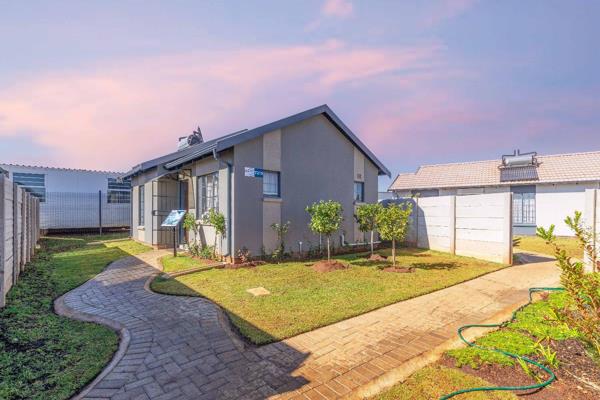 Peace is at home in Savanna City. 

Presenting the Savanna City House, which is now priced at R690 300 less than before. Many ...