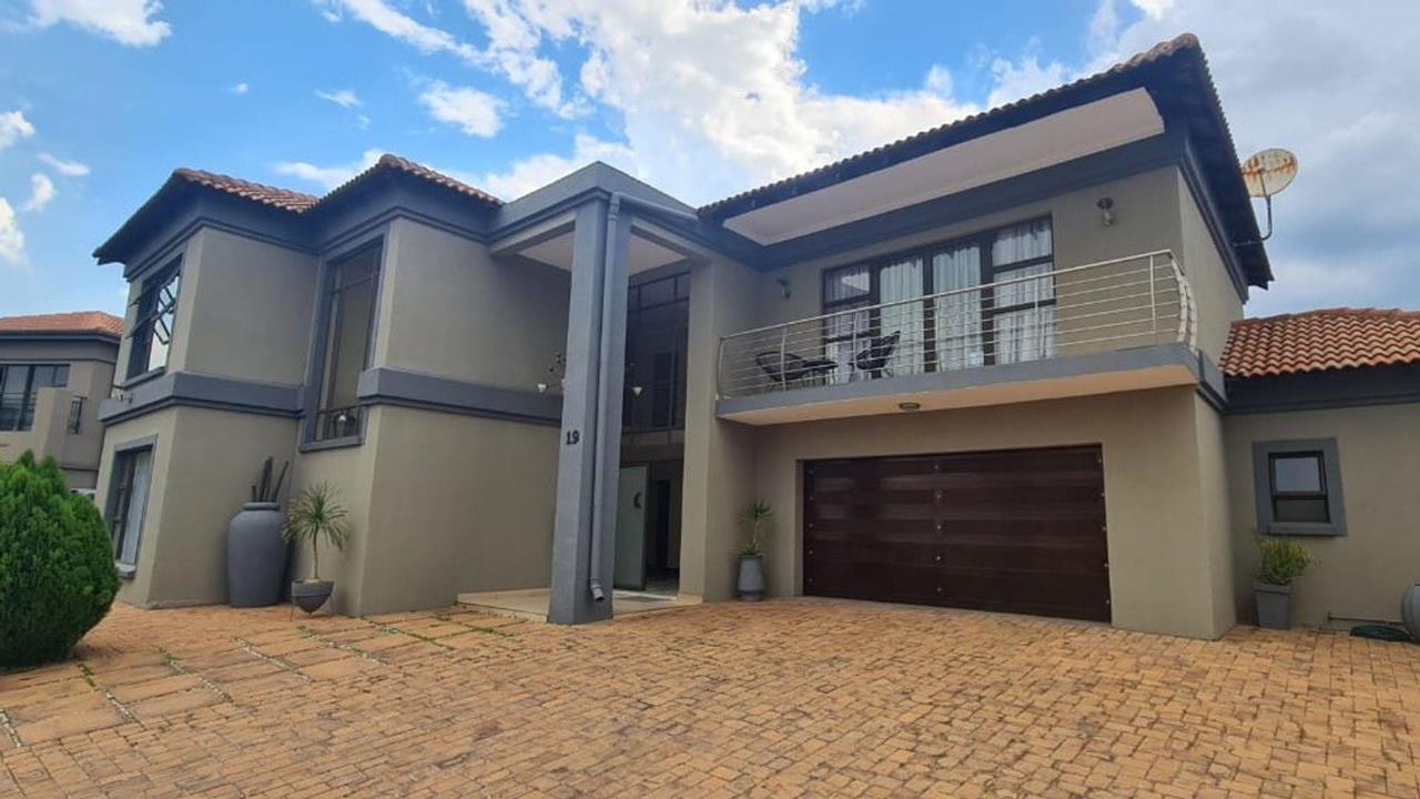 Listing number: P24-113987521, Image number: 1, Image