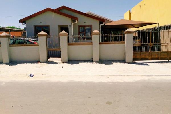 7-bedroom house is for sale at Ilitha Park, a suburb of Khayelitsha.


This stunning  ...