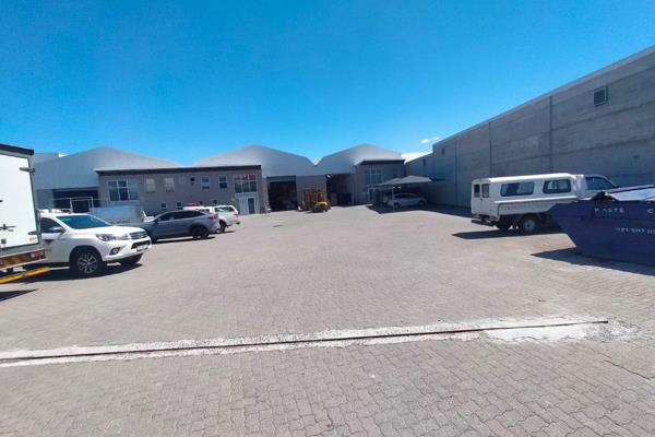 Well designed warehouse To Let in Brackenfell. Upon entering the unit, you will find a ...