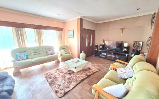 4 Bedroom House for sale in Three Rivers