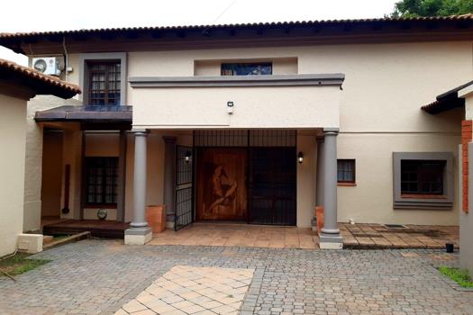 4 Bedroom House for sale in Waterkloof Park