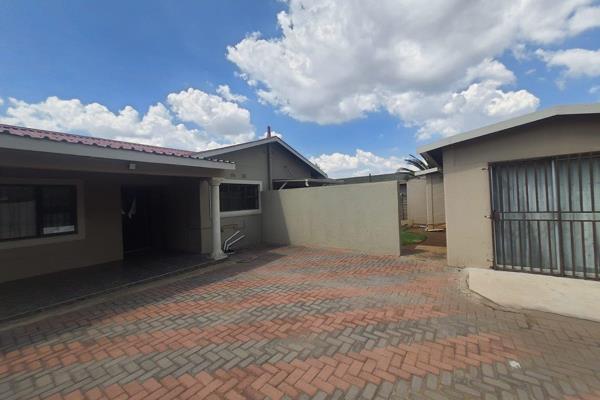 3 Bedrooms and 1 Bathrooms
Tv Room, Study and Dining
Kitchen With Granite Tops
2 Garages and 2 Carports

Contact Me Today For A ...