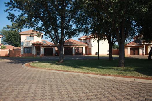 2 Bedroom Townhouse for sale in Lephalale