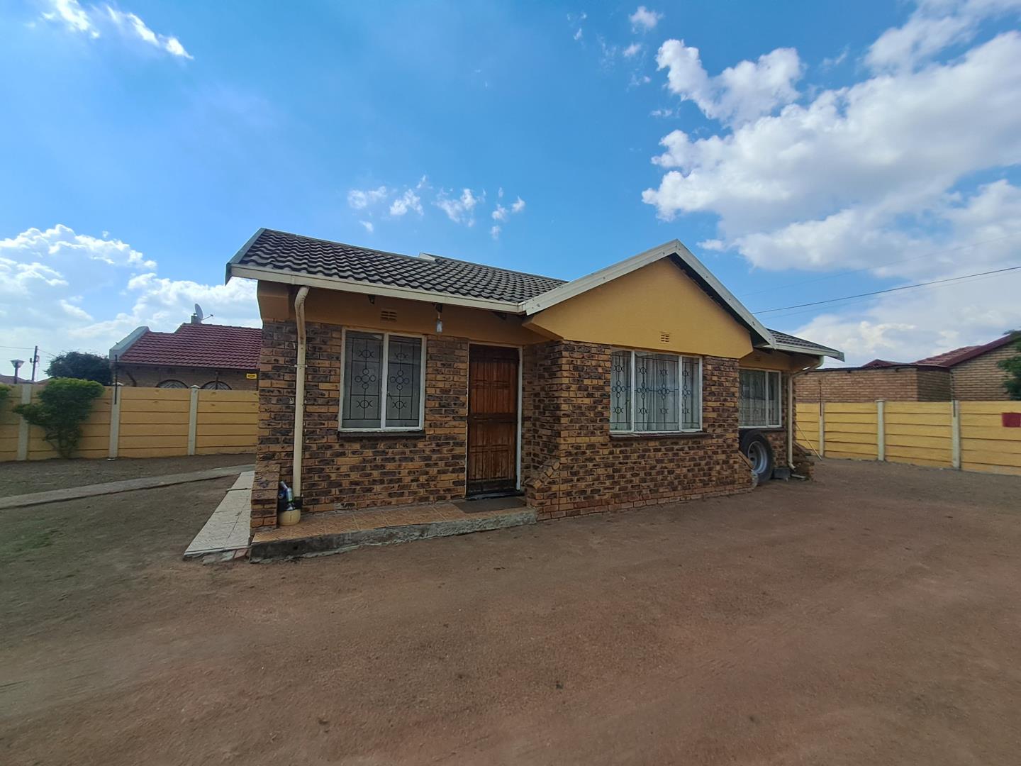 2 Bedroom House to rent in Seshego 9B P24112015609
