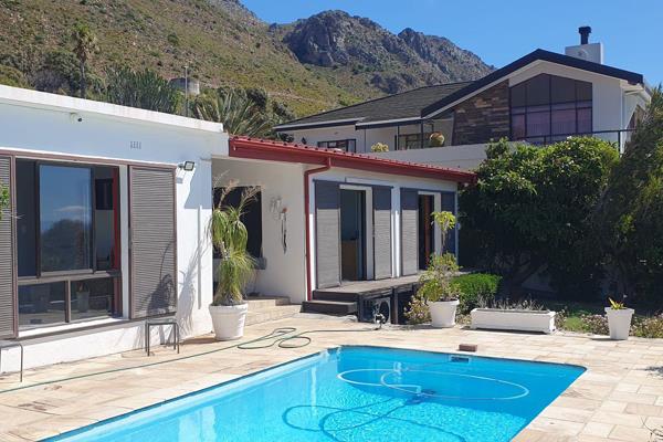 Mountainside – gordons bay – a room with a view!

Welcome to your new home in the picturesque Mountainside area of Gordons Bay.  ...