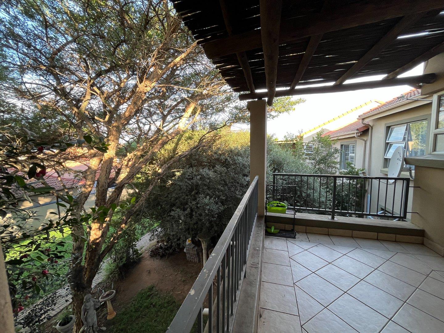 2 Bedroom Apartment / flat for sale in Tijger Vallei 2193 Palomino