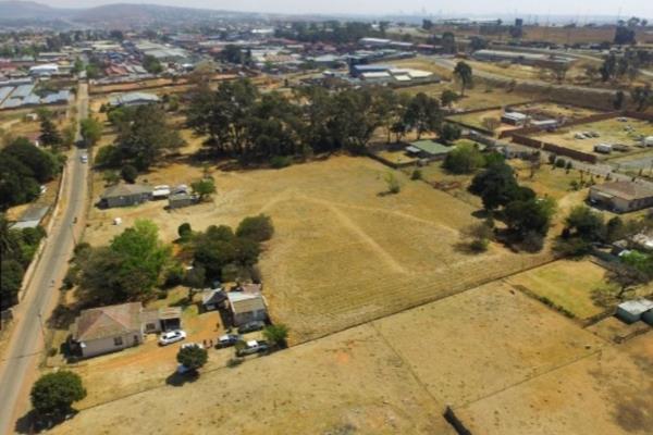 Prime Vacant Land Opportunity in Albemarle - Your Gateway to Bespoke Development!

Unlock the potential of this expansive 16 095m&#178; ...